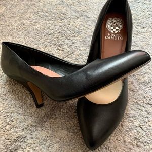 Vince Camuto Black leather heels size 10.